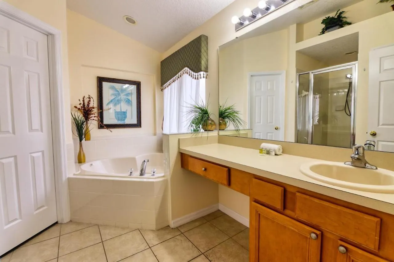 Tropical Getaway At Solana Resort Davenport