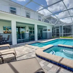 Modern Family Friendly With Grill & Pool Holiday home